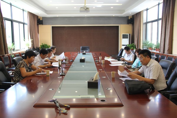 召开市人大调研会.JPG