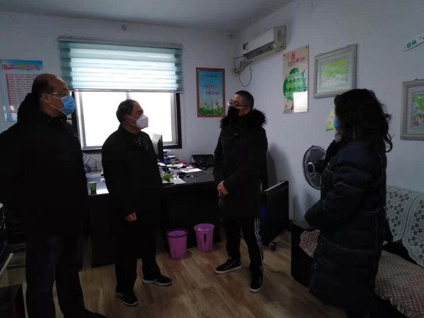 2020.1.27李清平督查调度东街道社区疫情防控工作.jpg